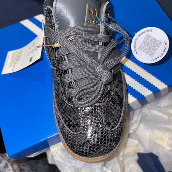 Snake skin samba - Picture 2 of 2